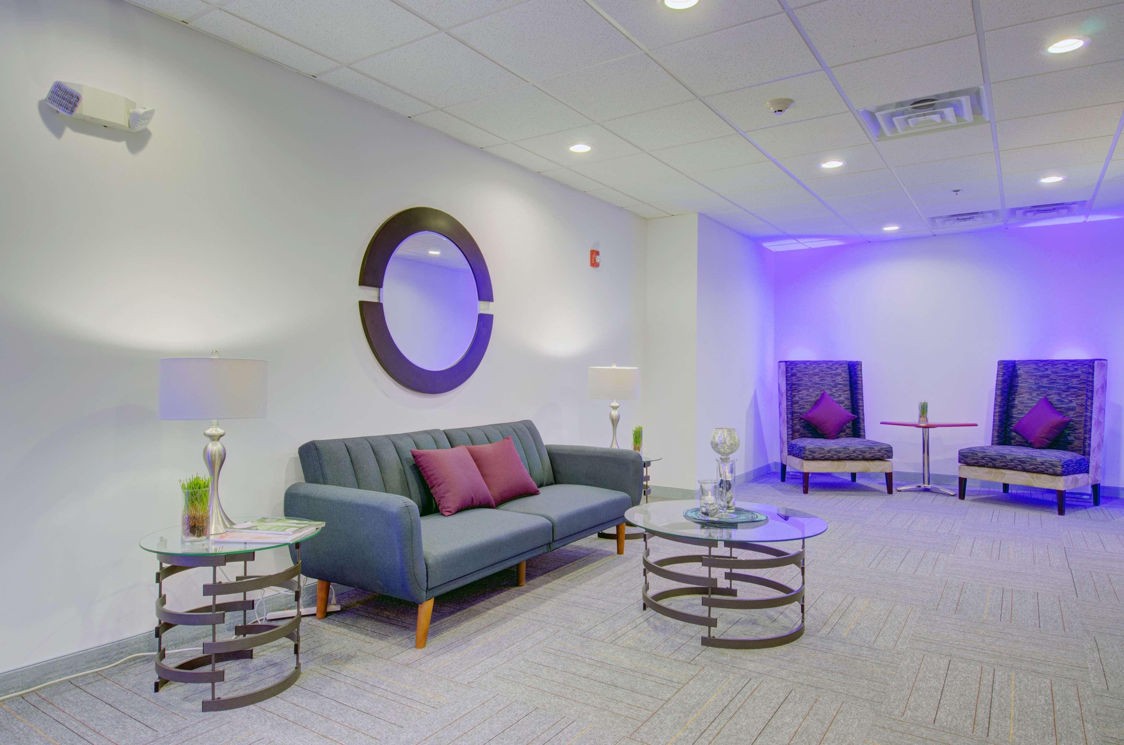 Hampton Inn & Suites Boston/Стоутен Екстер'єр фото